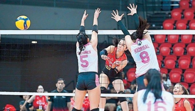 Santos, Cignal fly high