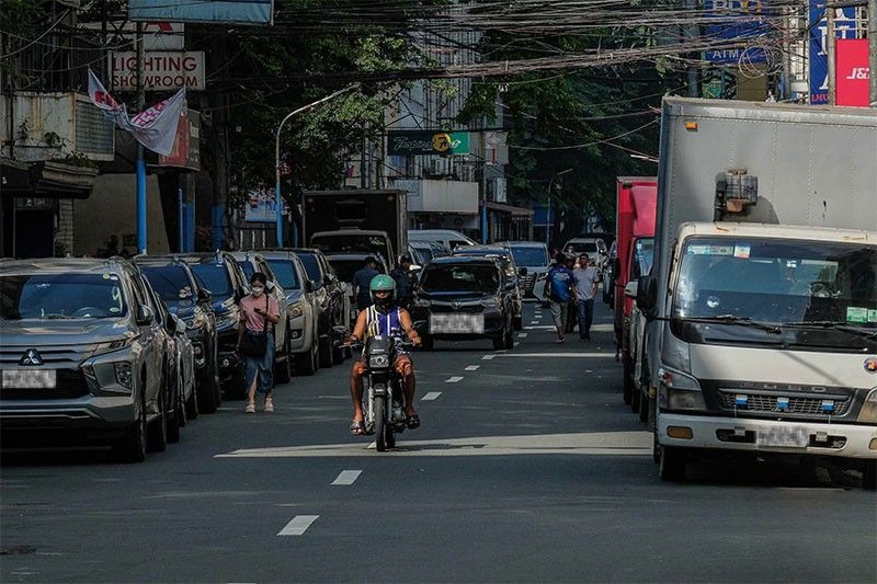 Ban on parking, squatters on sidewalks sought