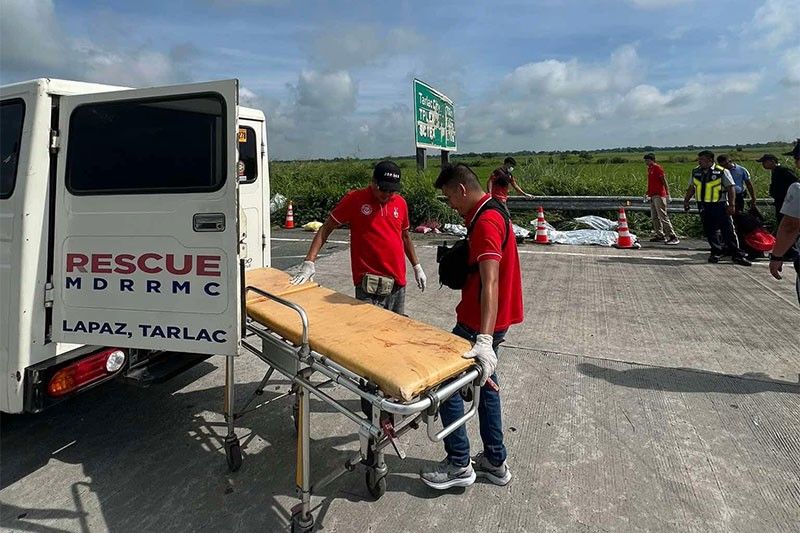 5 killed in Tarlac expressway road crash