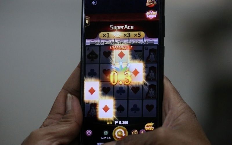 Senators want stricter regulation of online gambling