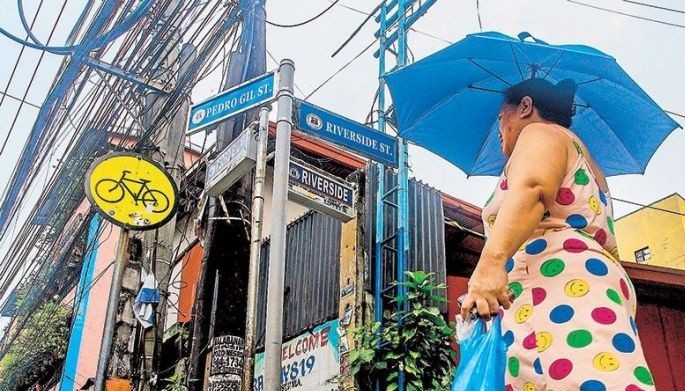 Isko slams duplicate street signs in Manila