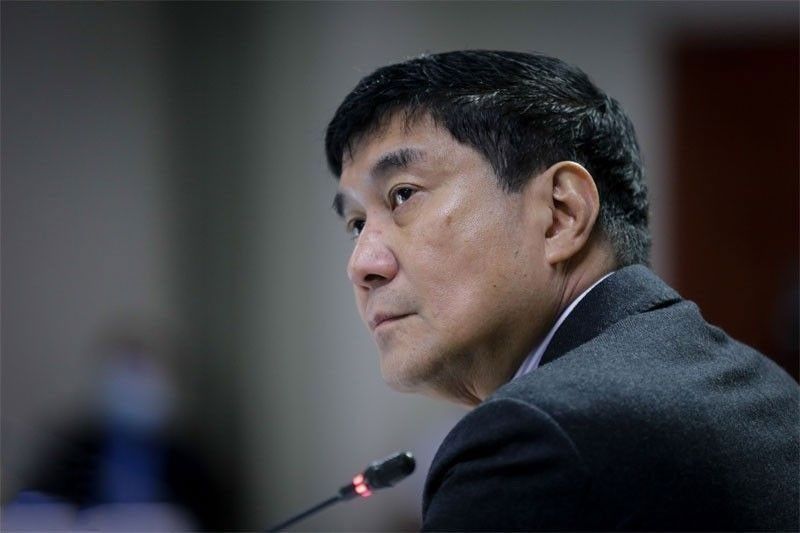 Tulfo decries unfinished Iloilo flyover project