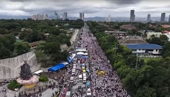 Drone footage: 'Trillion Peso March' fills street as far as the eye can see