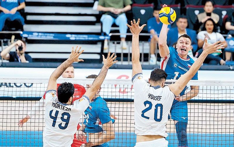 Hot Czechs roar on