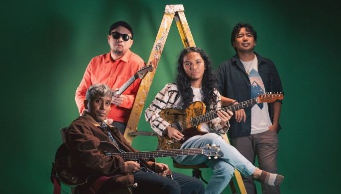 The Bloomfields channel surrealism in "Pink Skies' music video