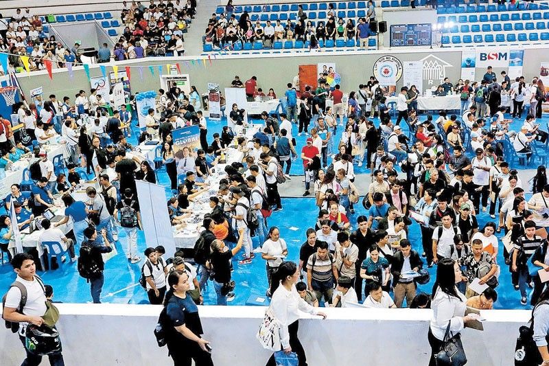 Jobseekers file raps vs recruitment ring