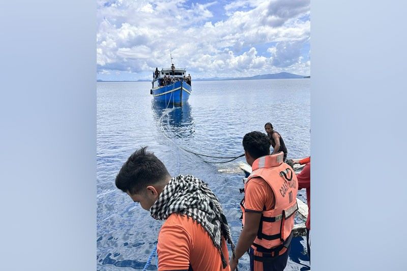 Vessel develops engine trouble off Sulu; 16 rescued