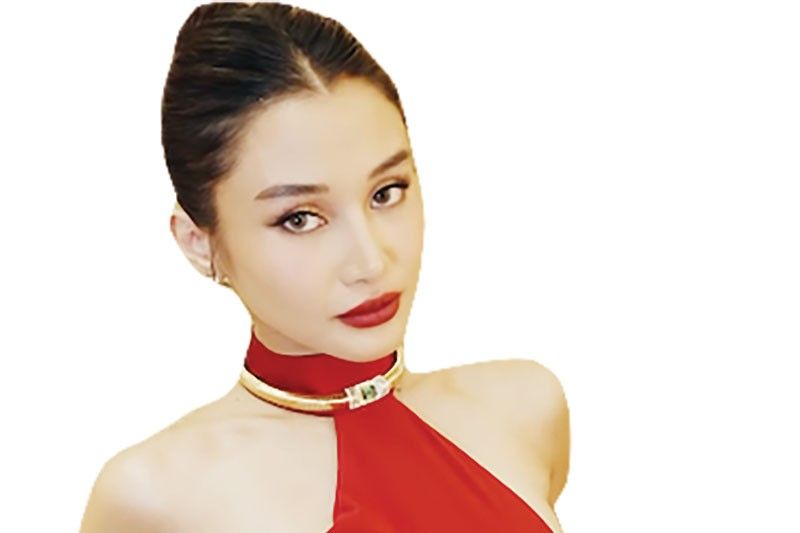 Chie, babu na sa pagiging hubadera