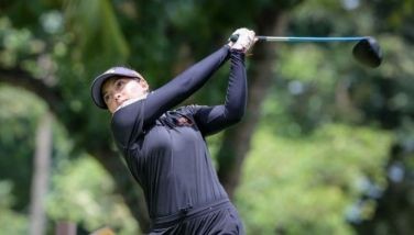 Avaricio keeps pressure on leader as Lee charges in weather-hit Singha Open