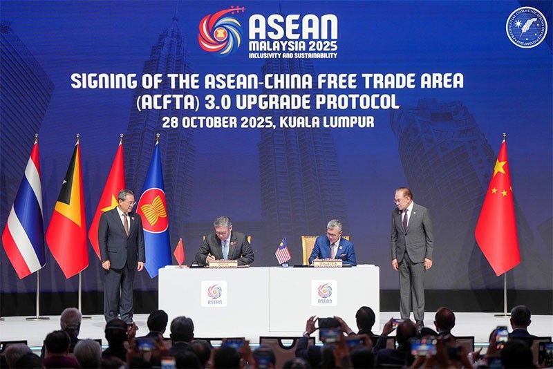 ASEAN, China sign upgraded free trade