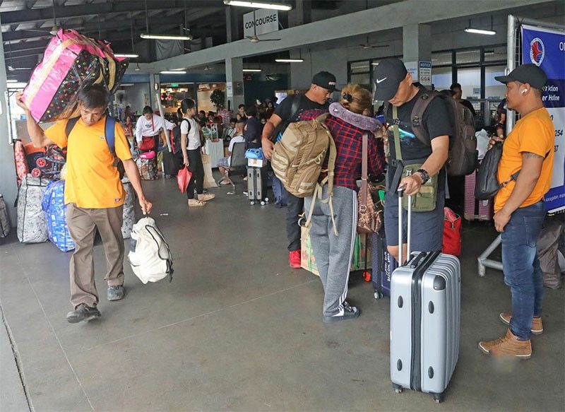 1,869 stranded as Uwan threatens Philippines