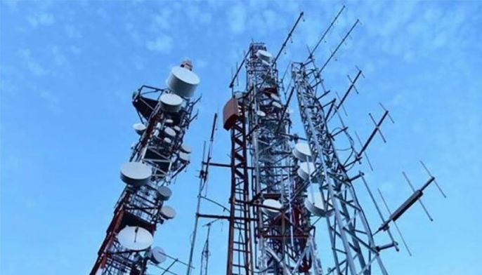 As telco race heats up, Globe sees risks, opportunities