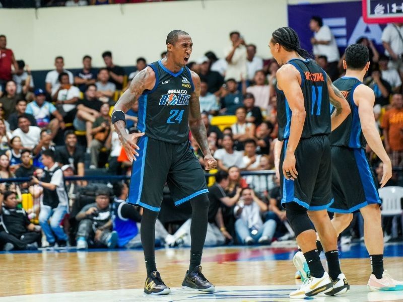 Bolts dominate Black Bears in EASL Cebu clash