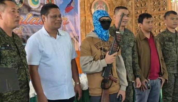 10 pang Dawlah at BIFF terrorists sumuko
