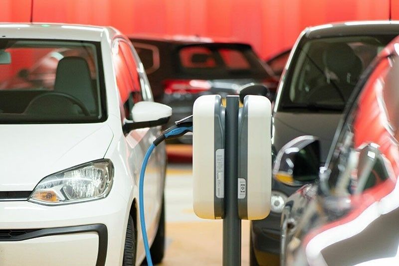 Globe saving P100 million from shift to e-vehicles