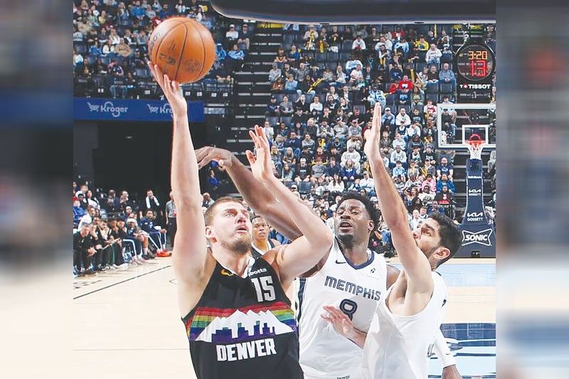 Ika-10 triple-double inilista ni Jokic