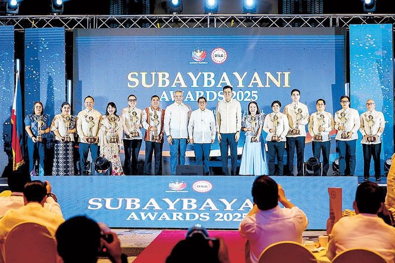 Marcos Jr.honors outstanding LGUs