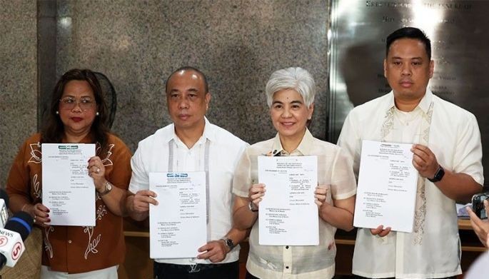 Isko, 14 others face graft, usurpation raps
