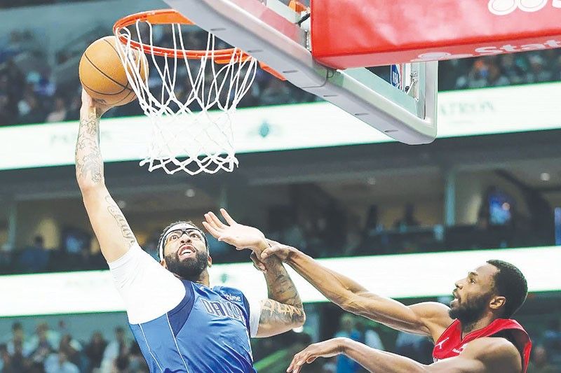 Heat pinalamig ng Mavs
