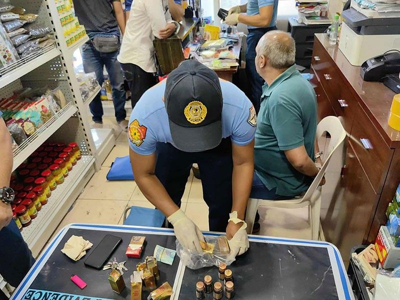 Expat nabbed for selling &acirc;��opium&acirc;��
