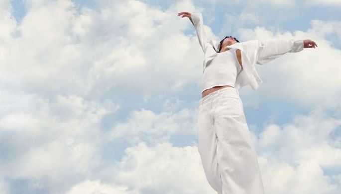 Cloud Dancer: Pantone selects white hue for 2026 Color of the Year
