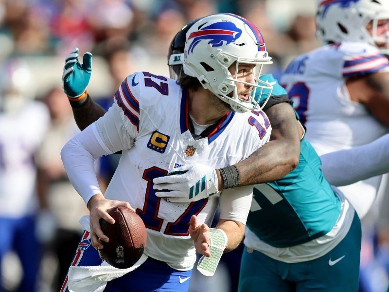 NFL: Allen leads Bills fightback