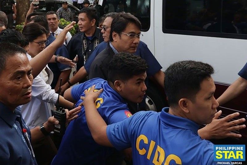 Sandigan defers arraignment of Revilla, 6 others