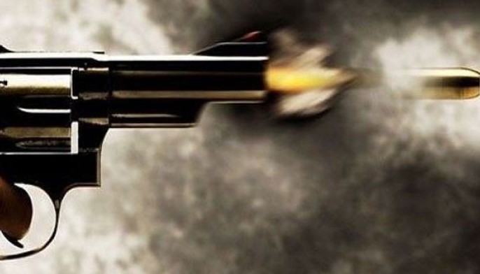 Man brandishes knife at Iloilo airport, is shot