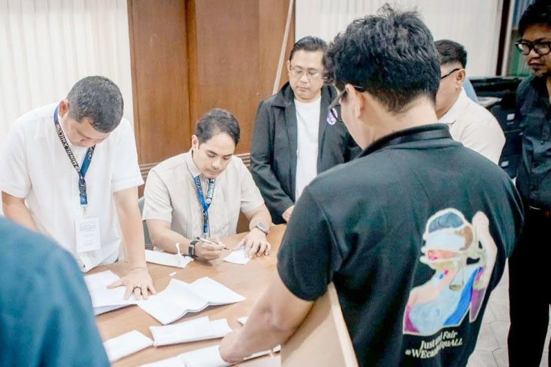 Fallout in Minglanilla:Town execs suspended