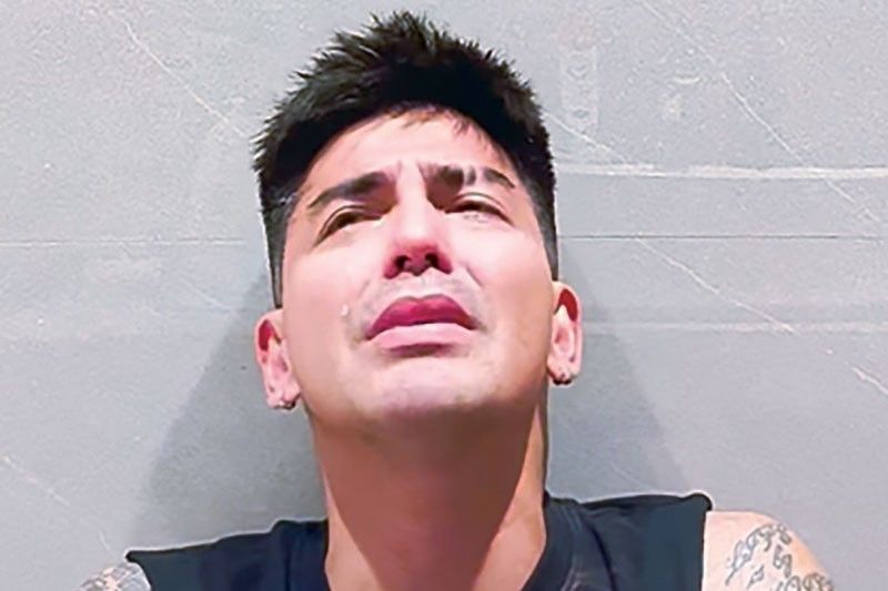Mark, grabe ang iyak!