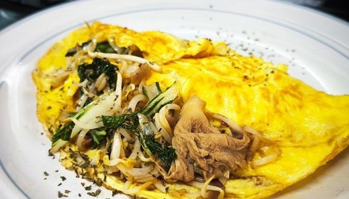 Togue-stuffed Omelette for power breakfast