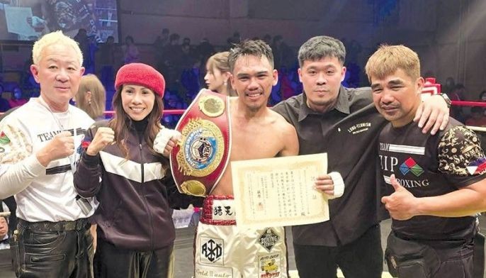 Santisima stuns Japanese champion to win WBO AsPac super bantam belt