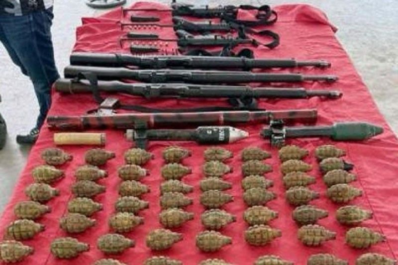 80 granada, armas isinuko ng 8 terorista