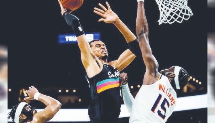 Ika-pitong sunod kinamada ng Spurs