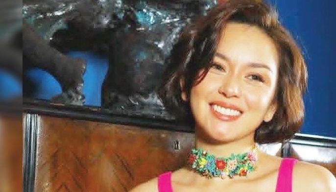 Beauty Gonzalez wants to share  yoga knowledge