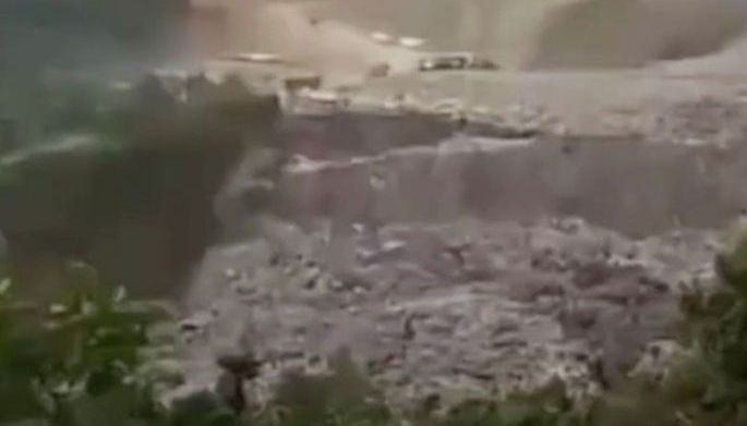 Rescuers find 1 dead in Rizal landfill collapse