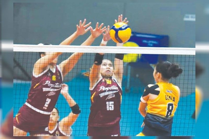 Lady Altas dumikit sa bonus