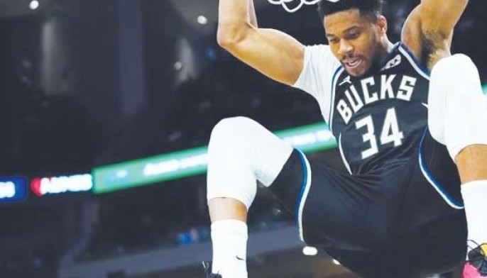 Giannis, Bucks panalo sa Pacers