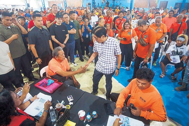 Government rolls out P5,000 fuel aid for drivers