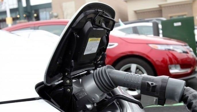 E-vehicles selling faster than gas-powered cars