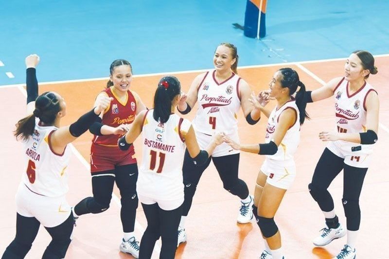 Junior Lady Altas on cusp of crown
