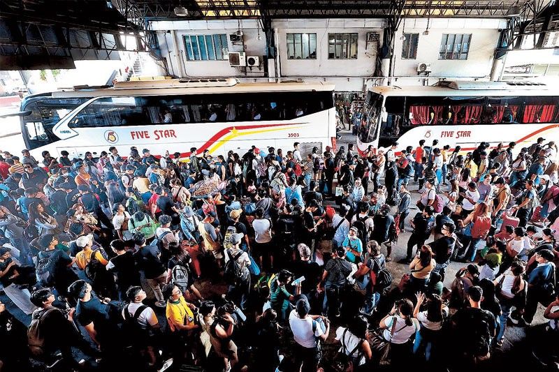 8 in 10 Pinoys limit Holy Week trips