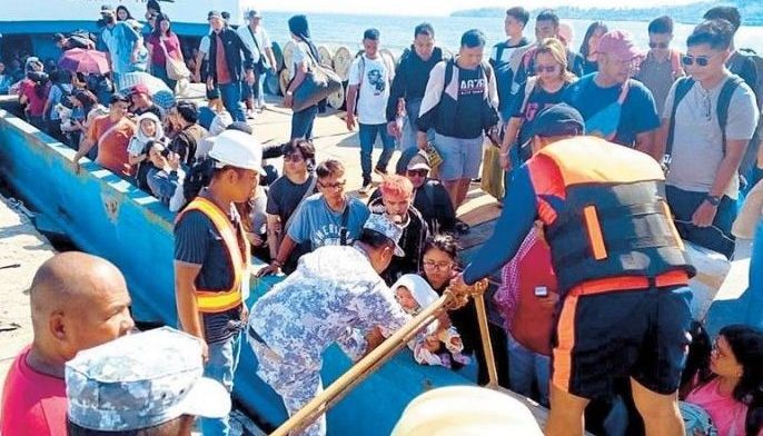 PCG helps 162 passengers, 8 crew of grounded ship