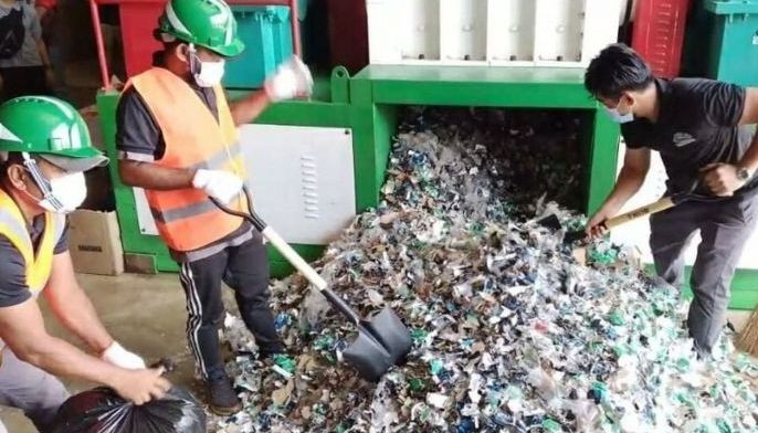 P266 million worth of smuggled cigarettes shredded