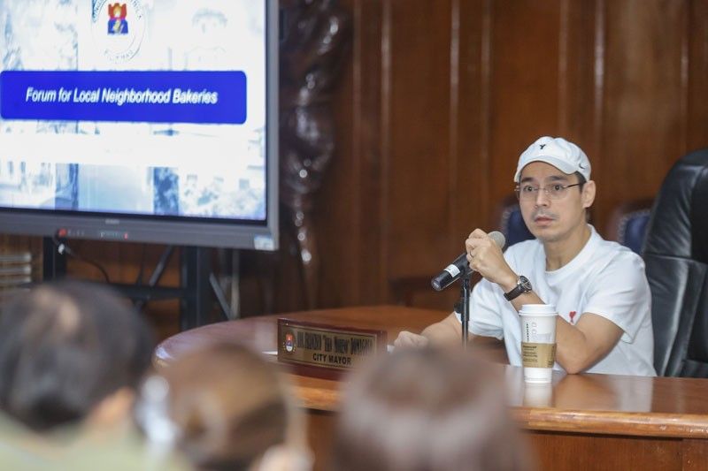 Manila subsidizes community bakeries