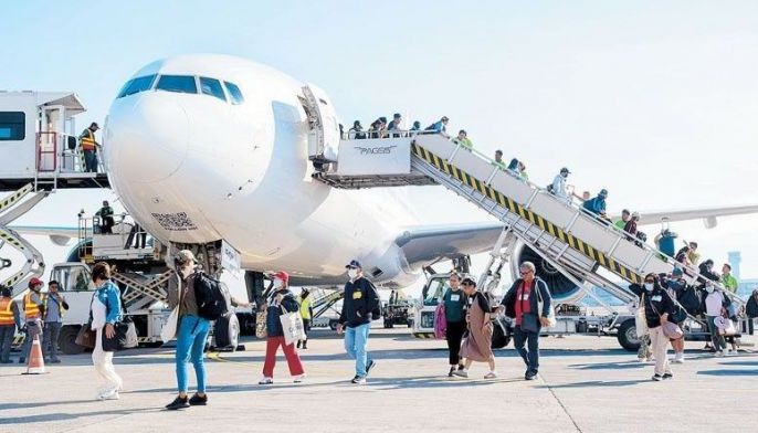 342 Filipinos arrive on 8th repatriation flight