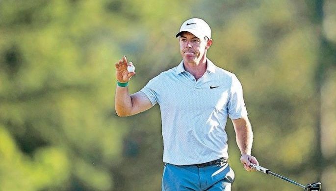 McIlroy puts on incredible show