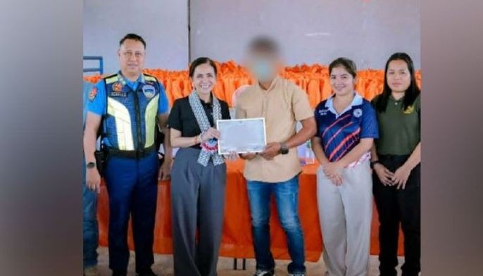 Nakadiskubre ng P16.7 milyong cocaine sa Quezon, binigyan ng pabuya