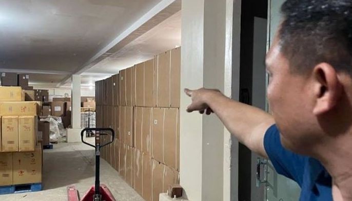 4 Chinese Nationals, cohort arrested: P1.1 billion &lsquo;fake&rsquo; cigarettes seized