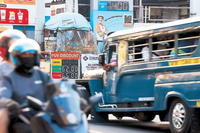 Oil price shock steers PUV drivers toward 5-6 lenders